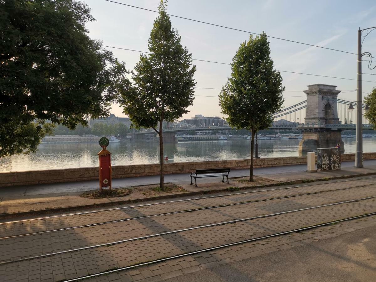 Mickey'S Chain Bridge Apartments บูดาเปสต์ ภายนอก รูปภาพ