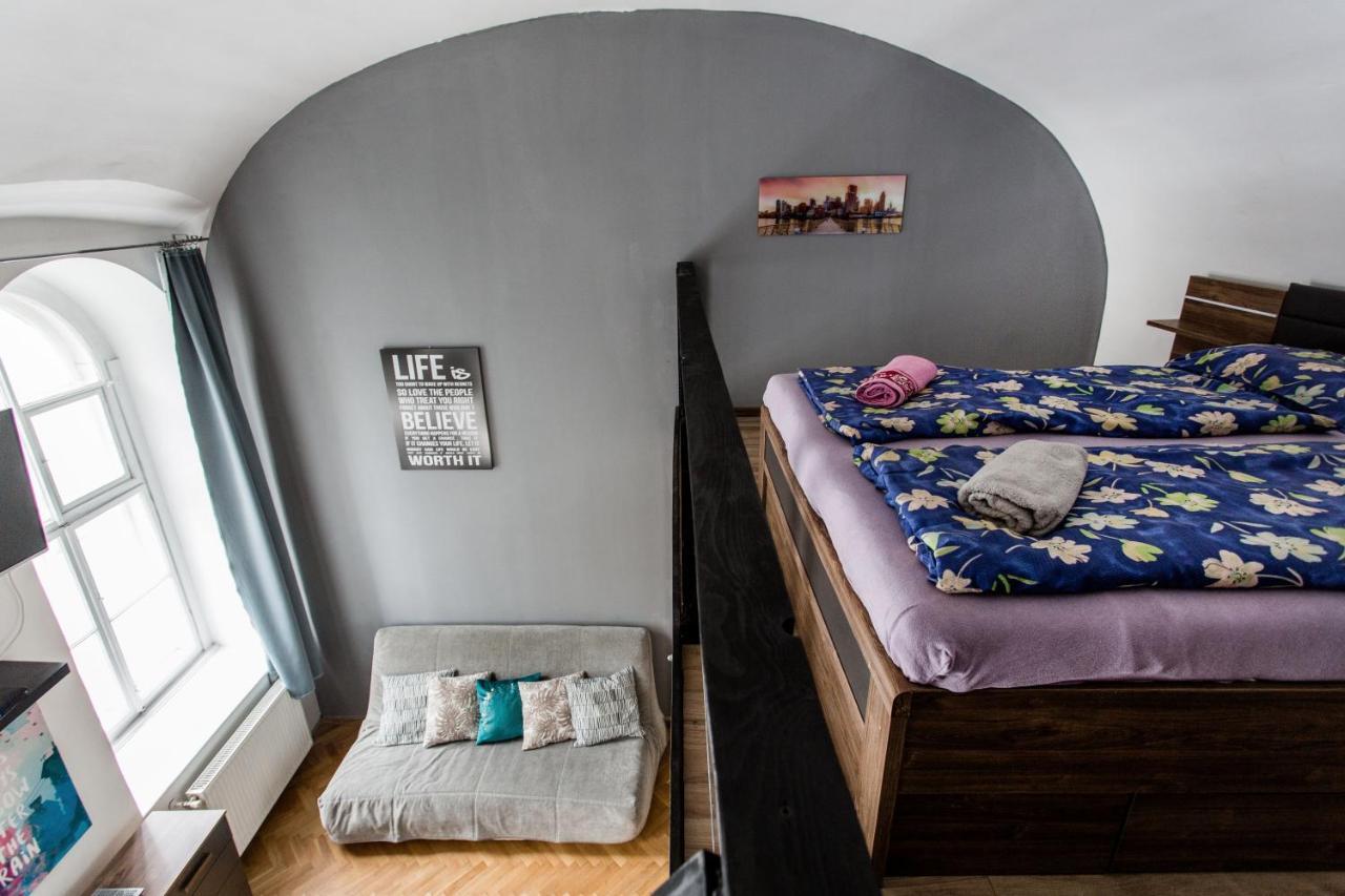Mickey'S Chain Bridge Apartments บูดาเปสต์ ภายนอก รูปภาพ